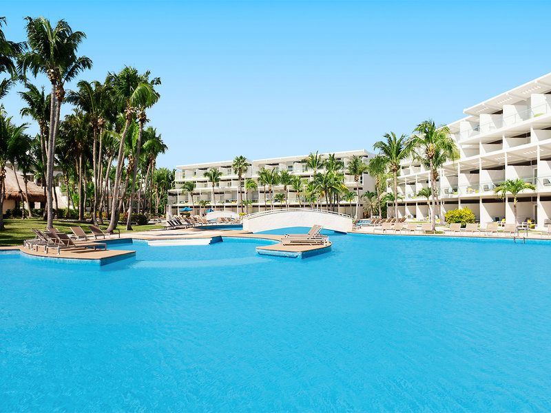 Azul Beach Resort Riviera Cancún by Karisma 5