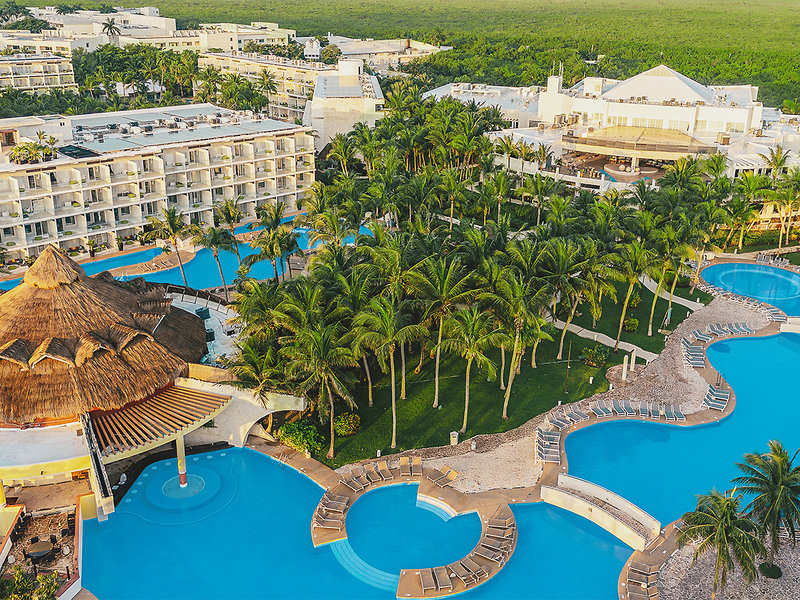 Azul Beach Resort Riviera Cancún by Karisma 9