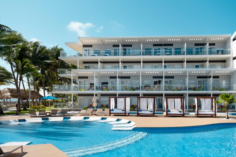 Azul Beach Resort Riviera Cancún by Karisma 13