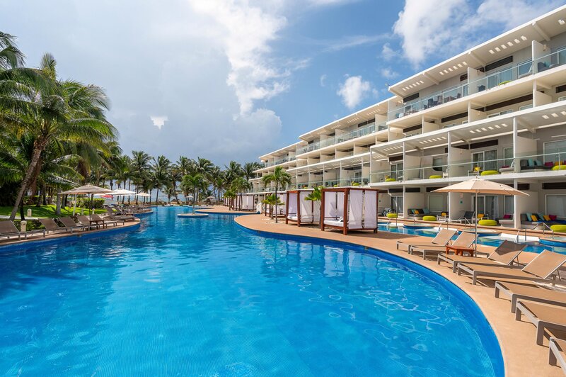 Azul Beach Resort Riviera Cancún by Karisma 16