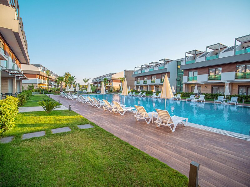 Veranda Beach Suites 5