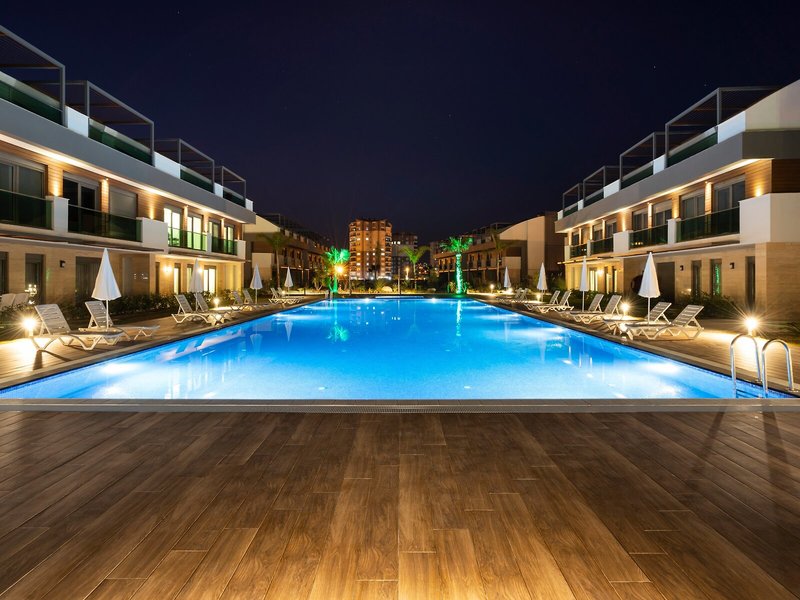 Veranda Beach Suites 10