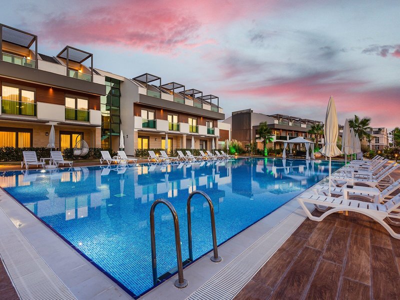 Veranda Beach Suites 11