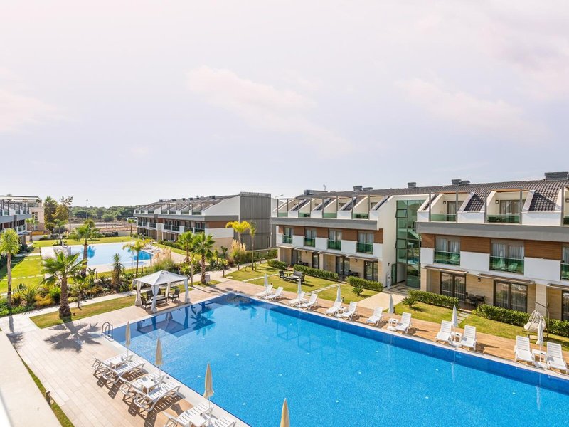 Veranda Beach Suites 12