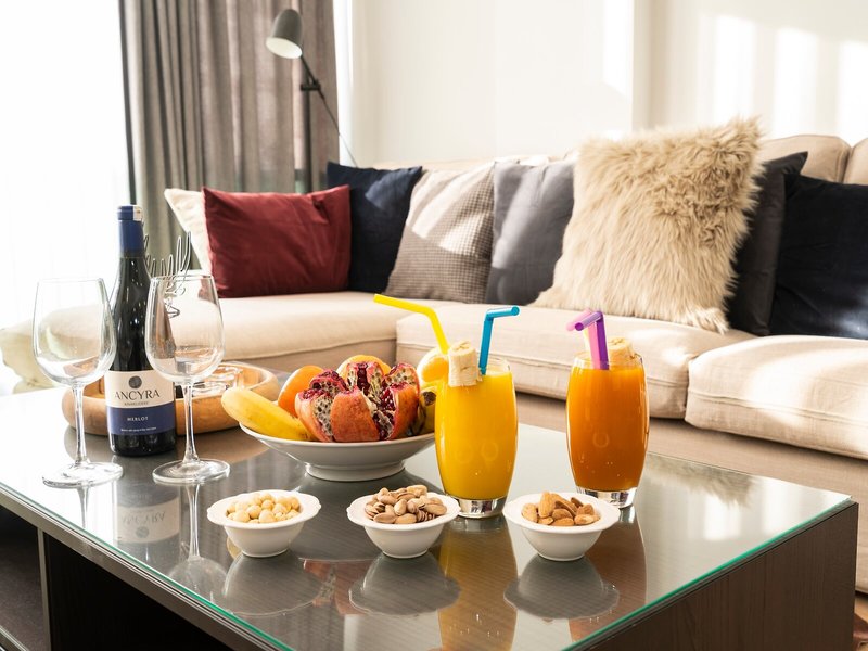 Veranda Beach Suites 20