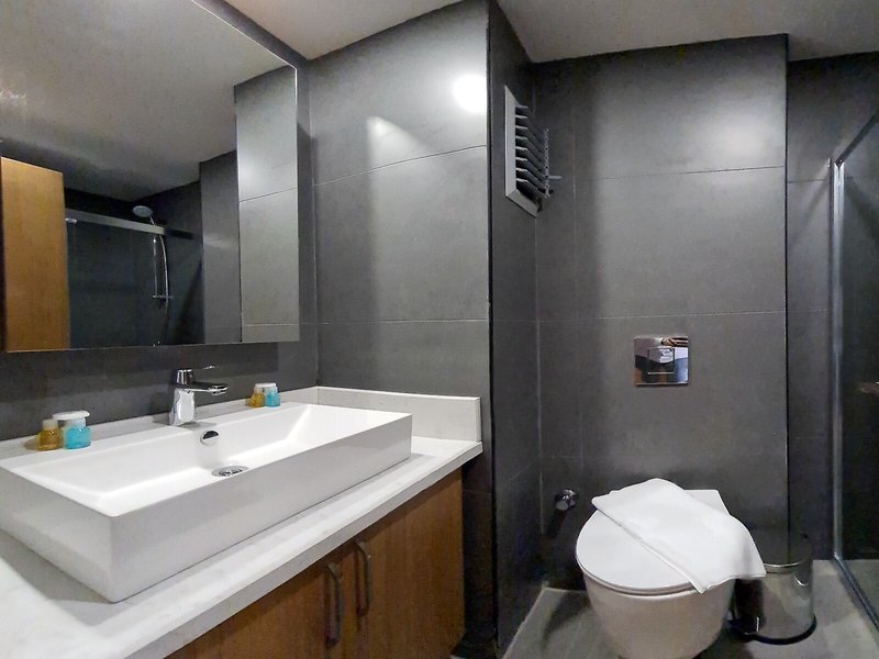 Veranda Beach Suites 35