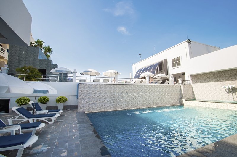 Flipper House 3
