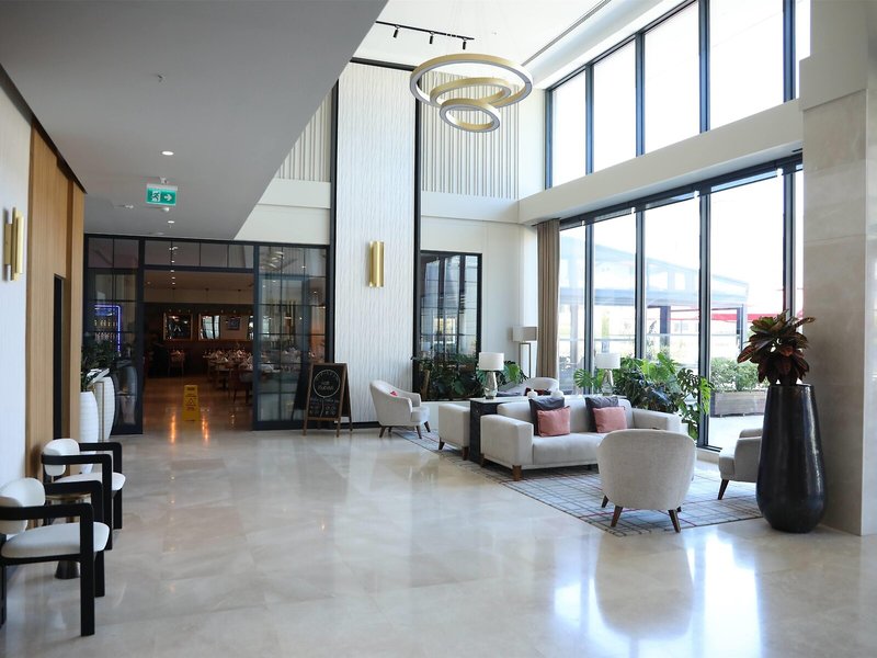 Ramada by Wyndham Izmir Aliaga 8