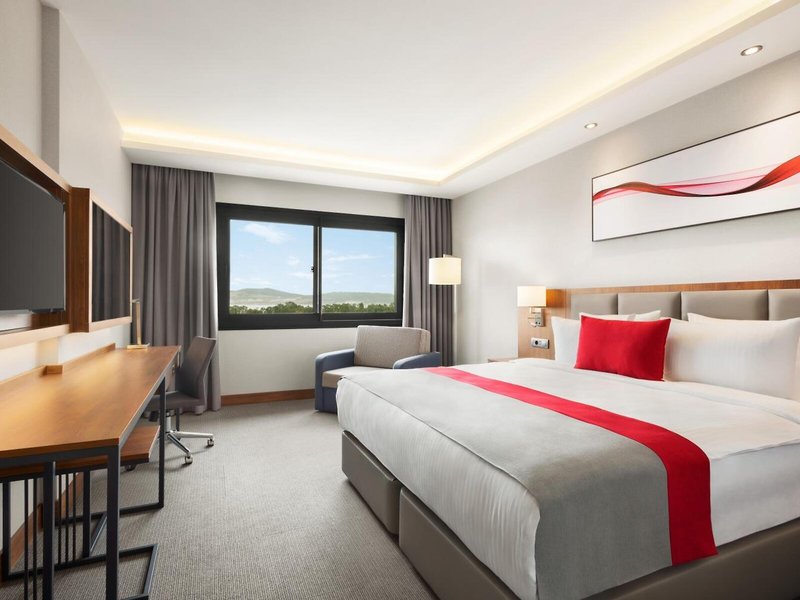 Ramada by Wyndham Izmir Aliaga 23