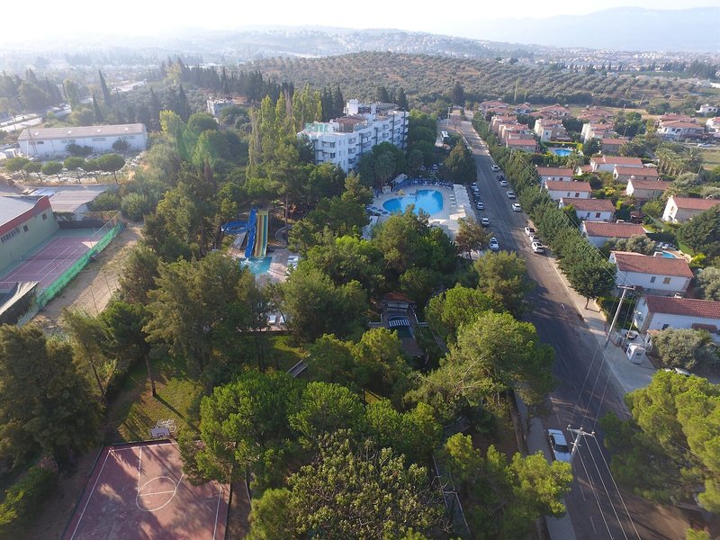 Flora Suites Hotel 1