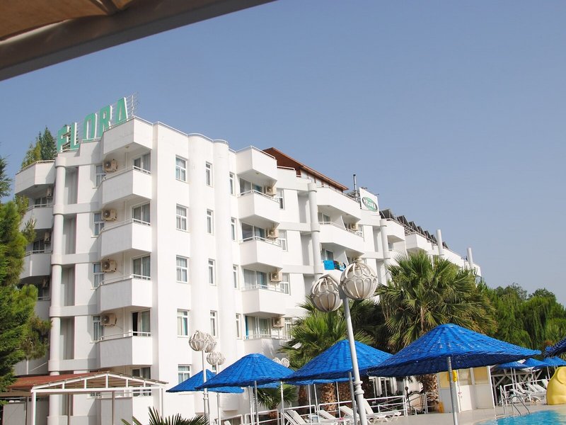 Flora Suites Hotel 2