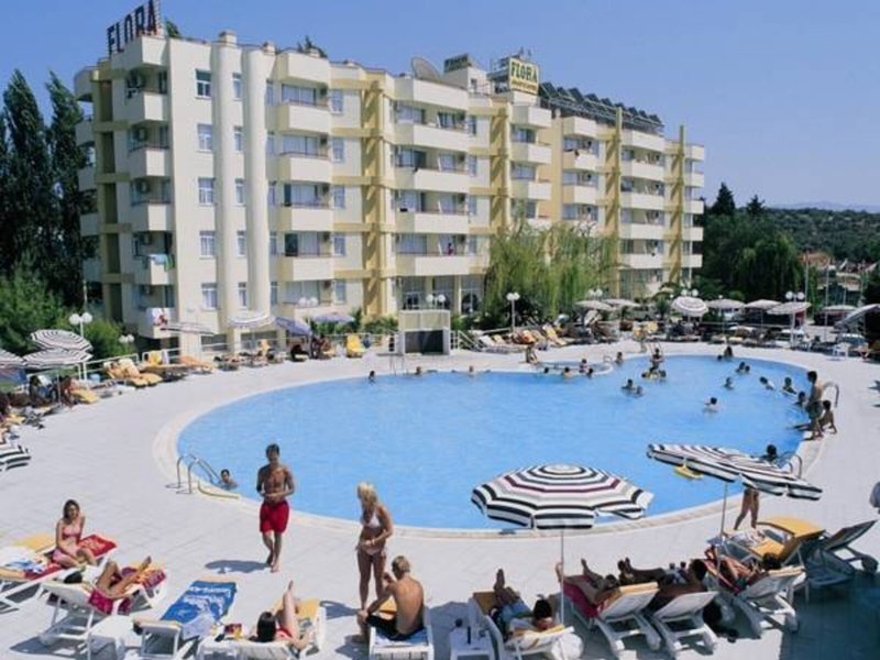 Flora Suites Hotel 11