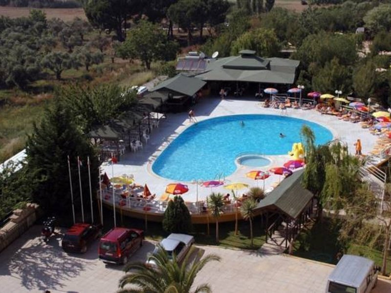 Flora Suites Hotel 13