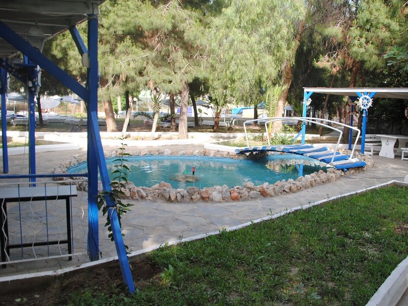 Flora Suites Hotel 14