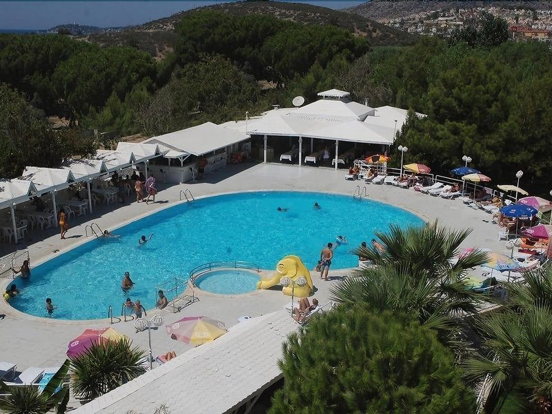 Flora Suites Hotel 15