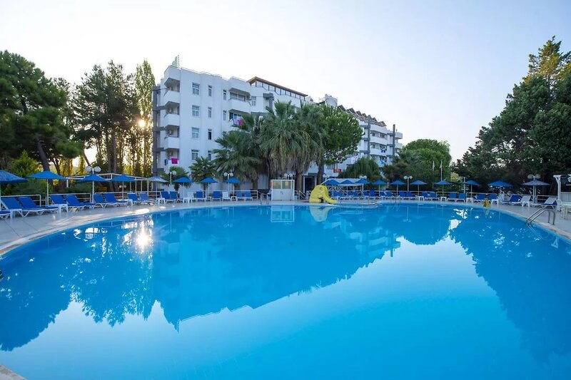 Flora Suites Hotel 1