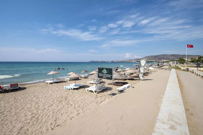 Flora Suites Hotel 7