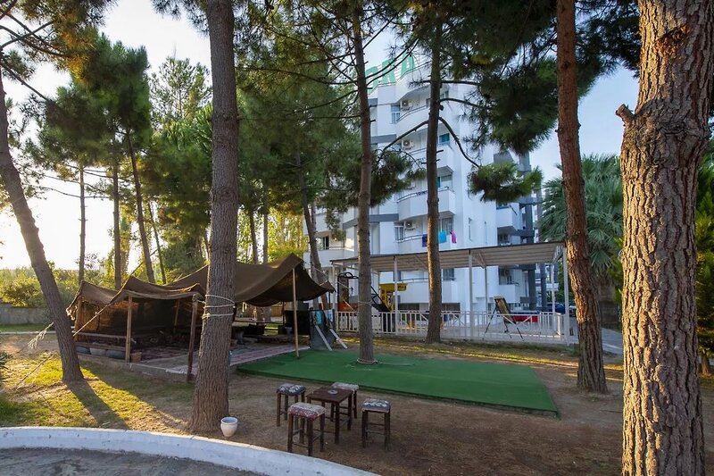 Flora Suites Hotel 15