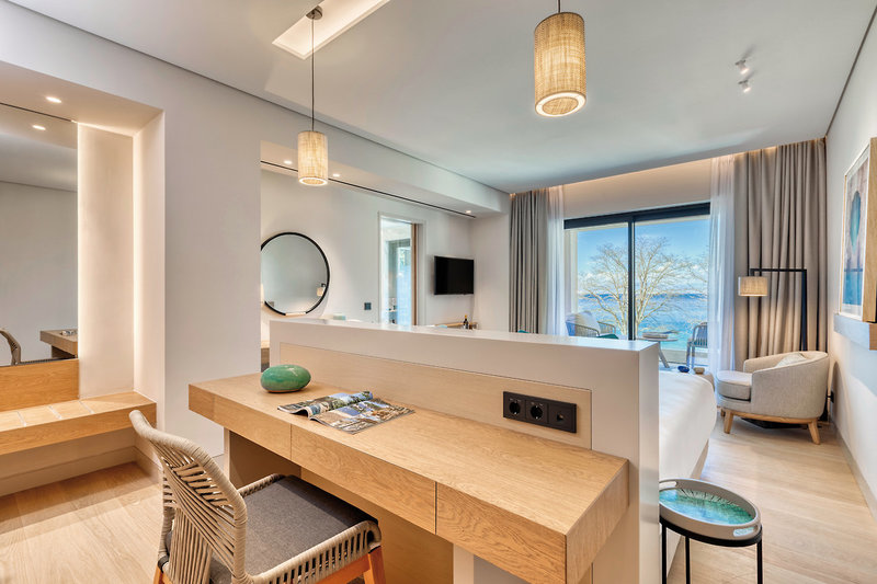 Vathi Cove Luxury Resort & Spa 6