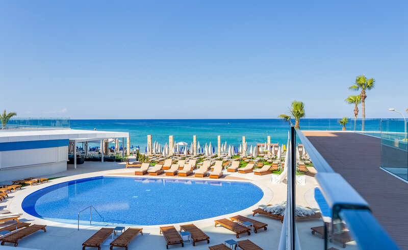 Flamingo Paradise Beach Hotel 3