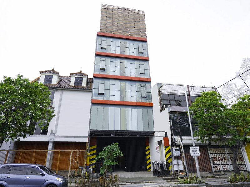 OYO Flagship 3688 Pot Art