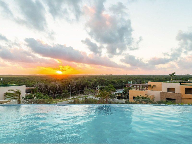 Aloft Tulum 10