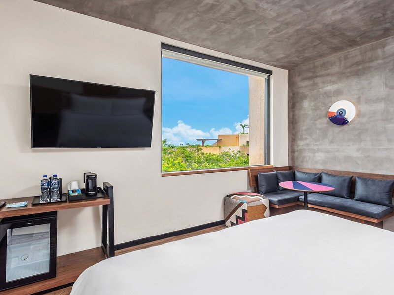 Aloft Tulum 50