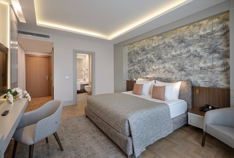 Concorde Tower Hotel 13