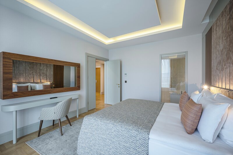 Concorde Tower Hotel 23