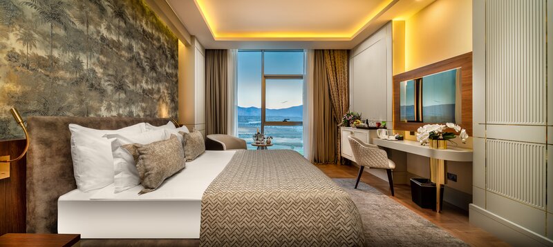 Concorde Tower Hotel 77