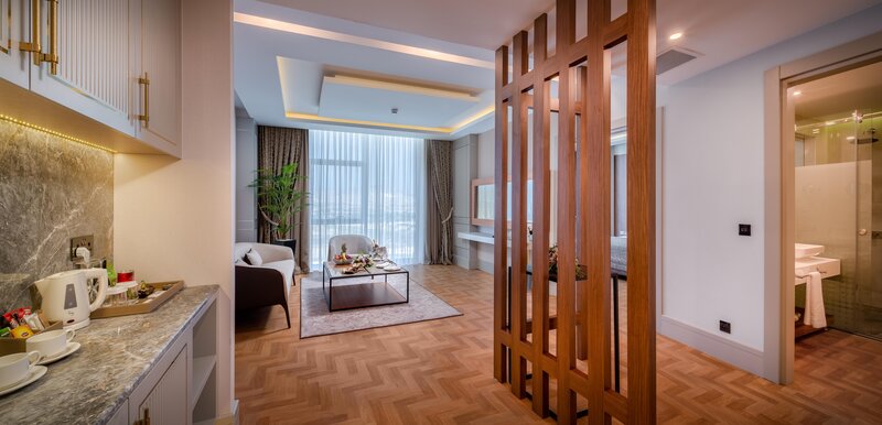 Concorde Tower Hotel 79