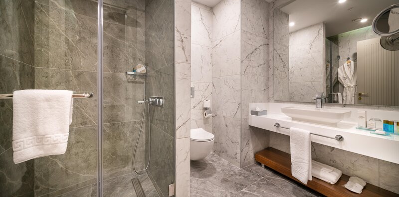 Concorde Tower Hotel 82