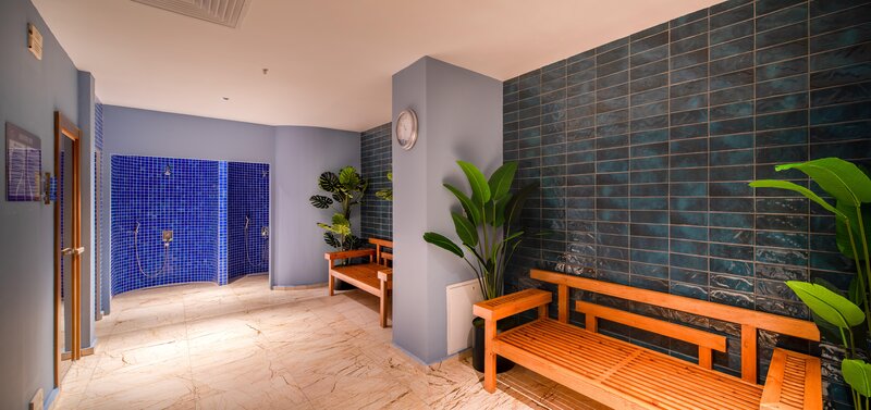 Concorde Tower Hotel 92