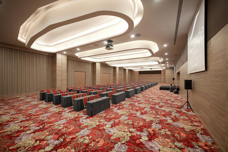 Concorde Tower Hotel 183