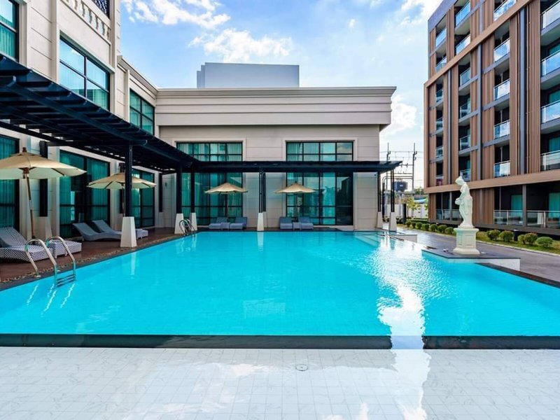 Mandarin Eastville 8