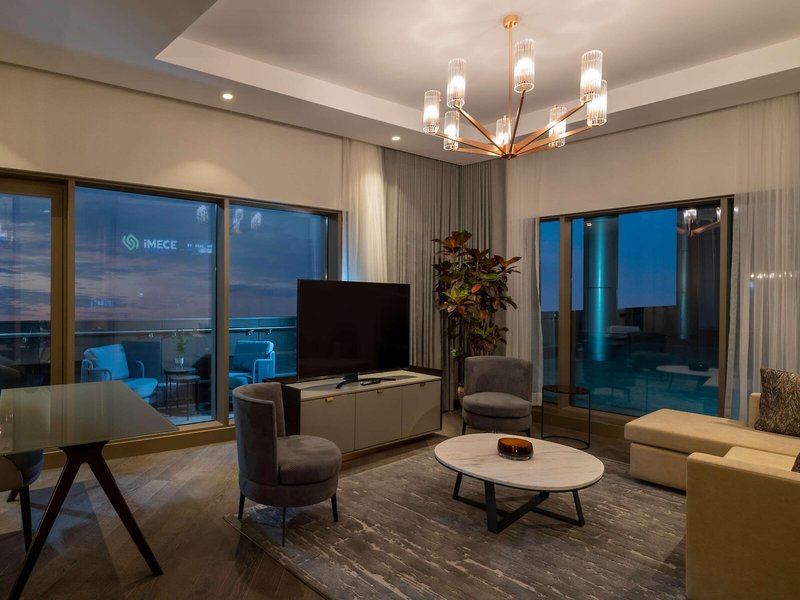Hilton Mall of Istanbul 8