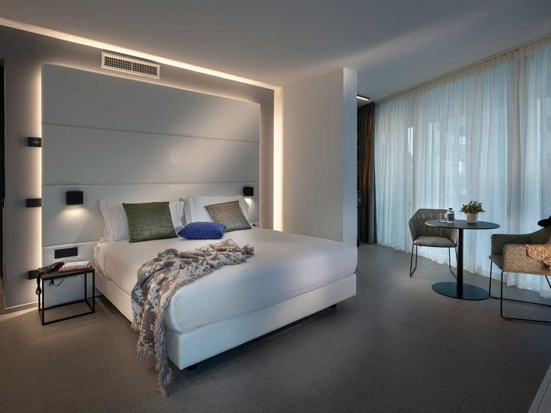 The J44 Lifestyle Hotel 37