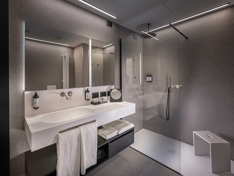 The J44 Lifestyle Hotel 49