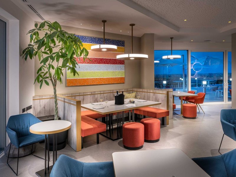 J44 Lifestyle Hotel 15
