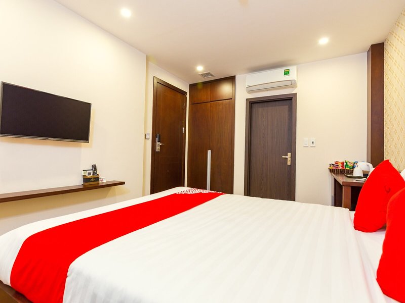Thang Long Hotel by OYO Rooms 12
