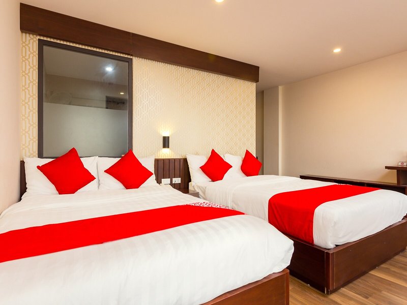 Thang Long Hotel by OYO Rooms 17