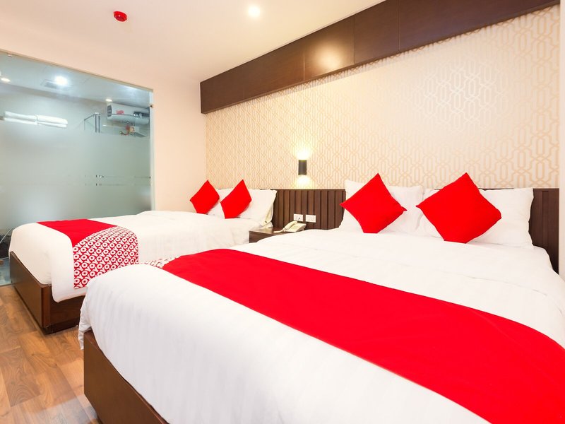 Thang Long Hotel by OYO Rooms 18