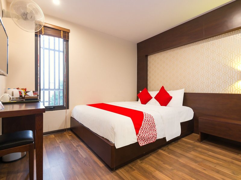 Thang Long Hotel by OYO Rooms 38