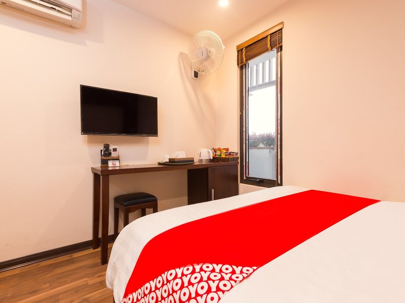 Thang Long Hotel by OYO Rooms 40