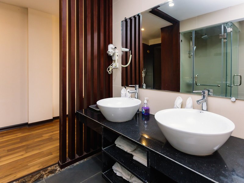 Thang Long Hotel by OYO Rooms 47