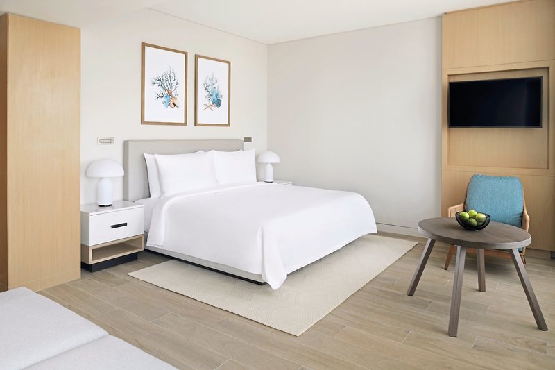 Mövenpick Resort Al Marjan Island 7