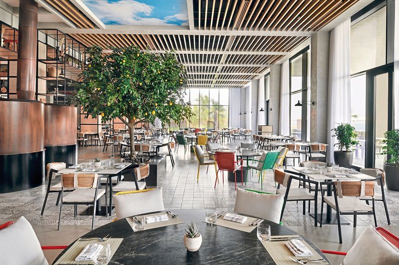 Mövenpick Resort Al Marjan Island 18