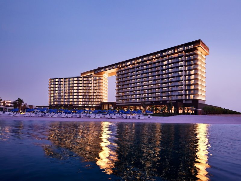 Mövenpick Resort Al Marjan Island 3