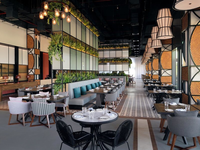 Mövenpick Resort Al Marjan Island 23