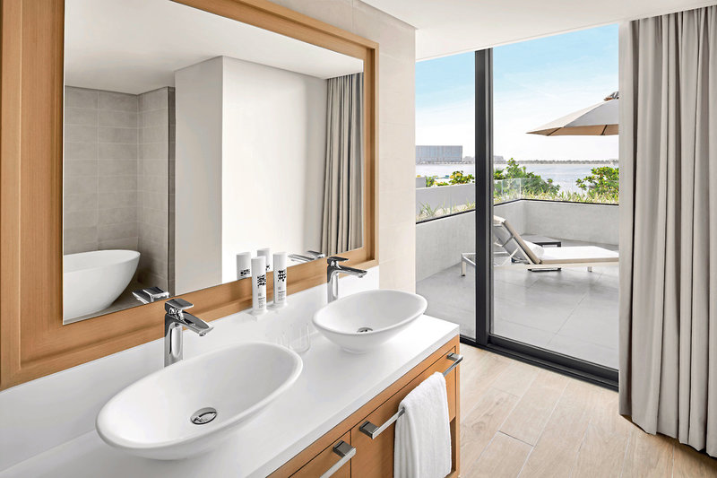 Mövenpick Resort Al Marjan Island 8